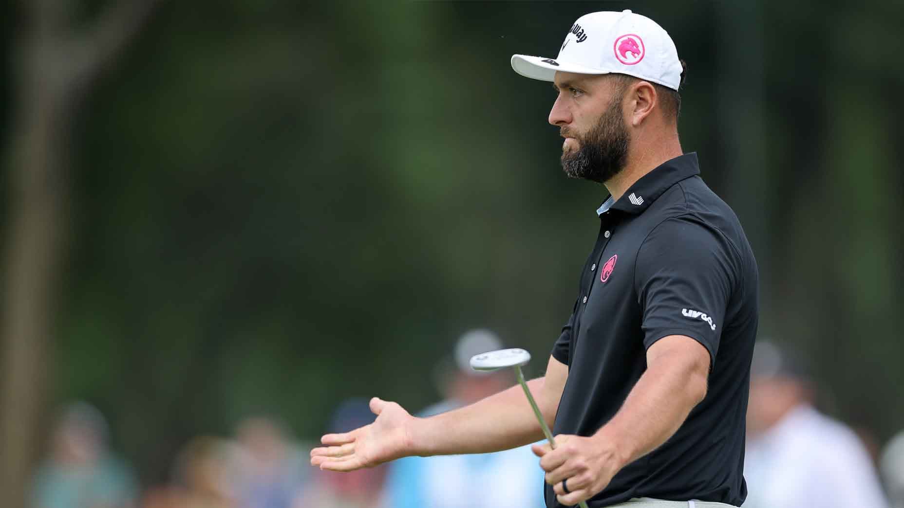 Jon Rahm remporte une victoire au Mexique, mais sa performance est éclipsée par une semaine agitée marquée par des questions cruciales sur l'avenir du LIV Golf.