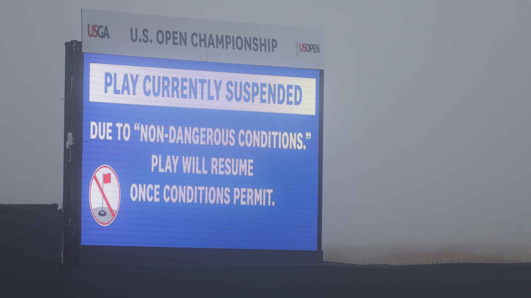 Un brouillard matinal à l'US Open 2026 a permis de révéler une règle méconnue — au point de surprendre l'ancien champion Jim Furyk en direct à la TV.