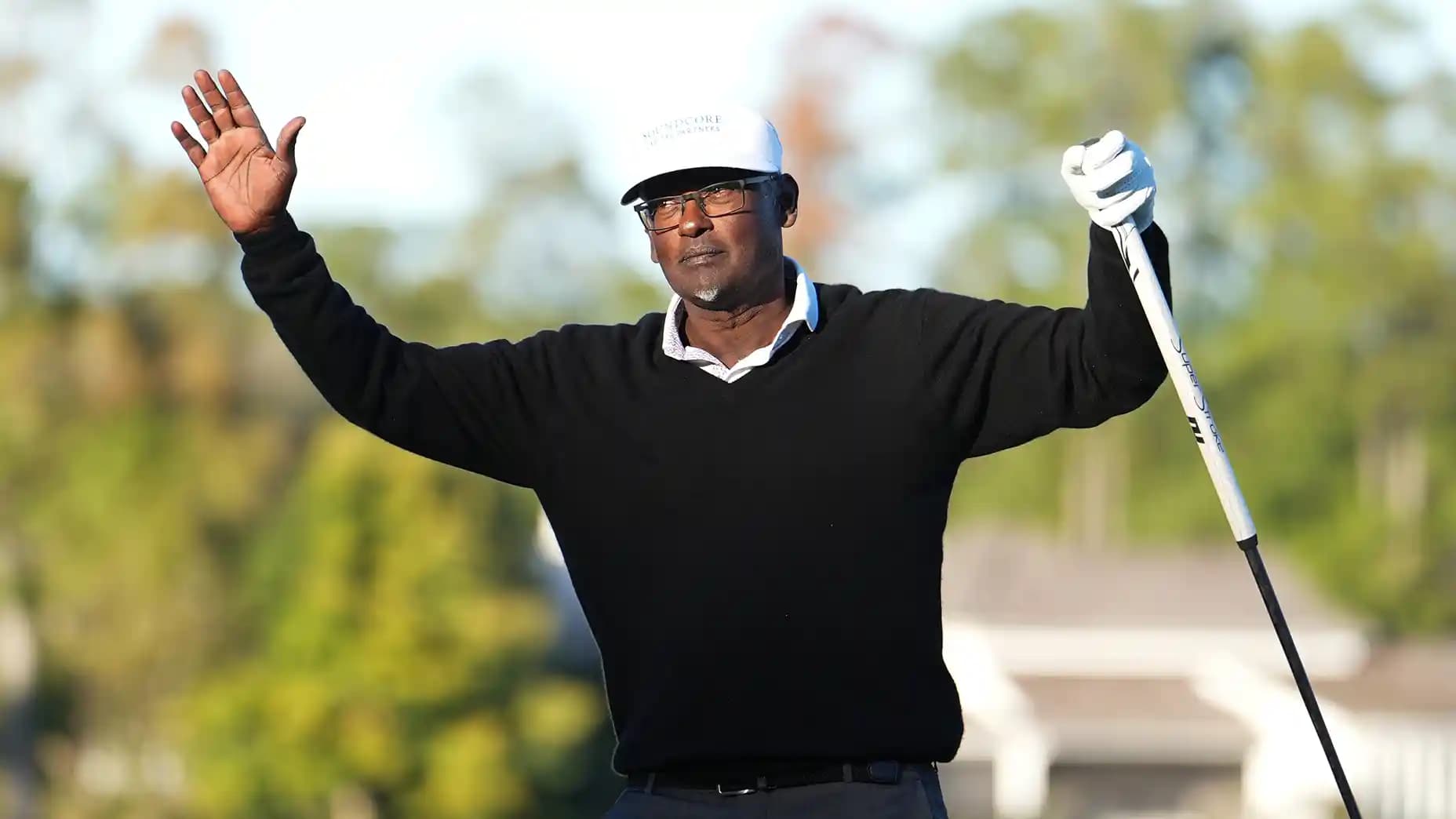 À 63 ans, Vijay Singh gagne au SAS Championship, cinq jours sans son caddie