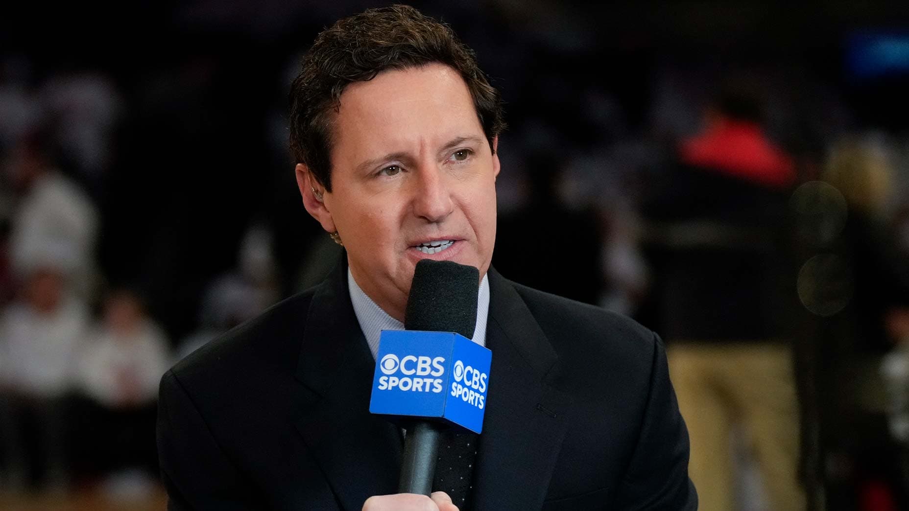 Le commentateur de CBS Sports Andrew Catalon décrypte les défis uniques des interviews en direct sur le PGA Tour, entre logistique et psychologie.