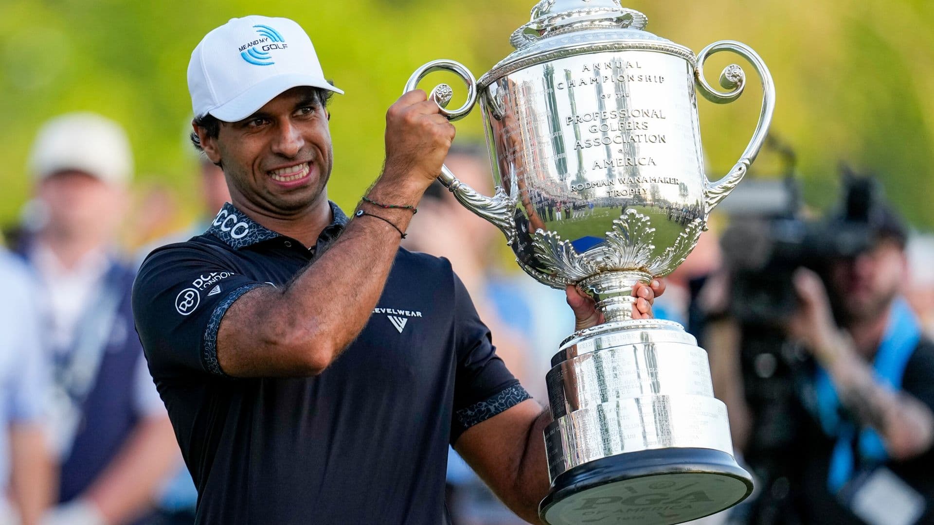 Aaron Rai remporte son premier Majeur au PGA Championship (-9) et réalise le rêve de sa carrière en émulant son idole Tiger Woods sur le parcours d'Aronimink.