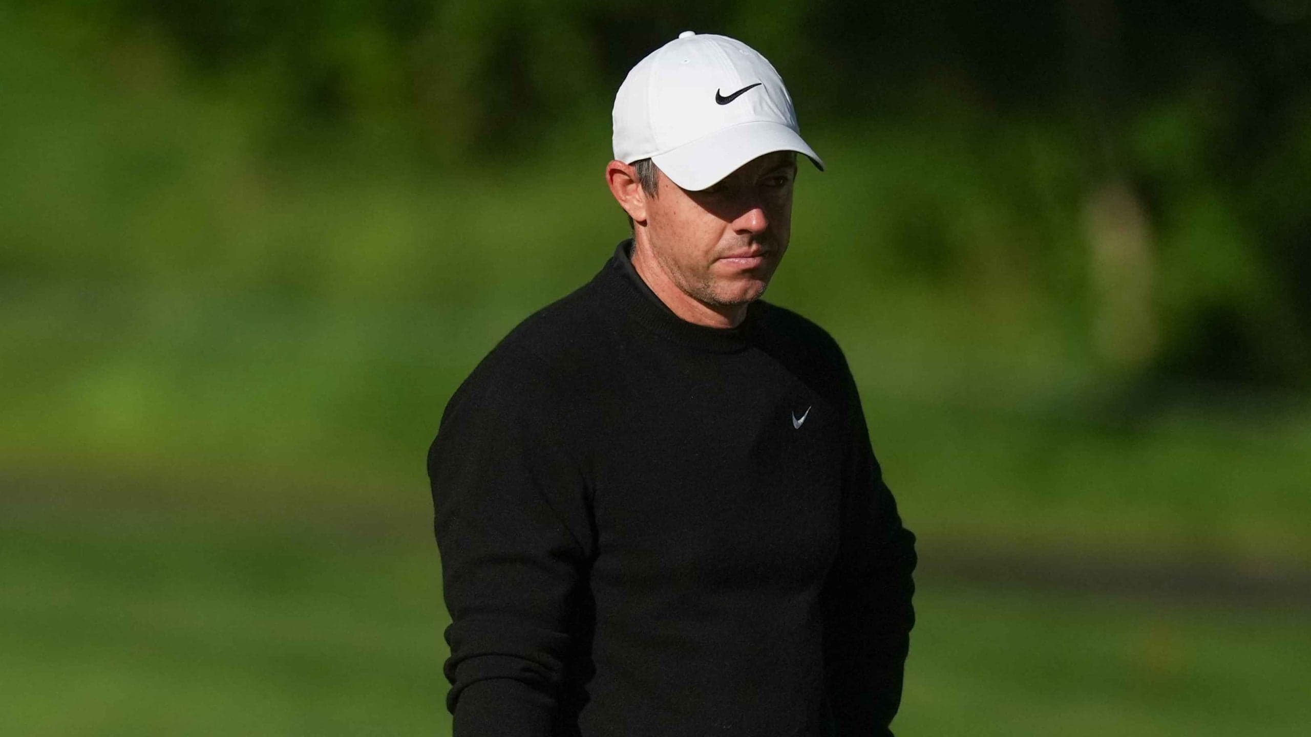 Rory McIlroy critique le design de Muirfield Village qui neutralise son driver. Jack Nicklaus assume cette conception stratégique.