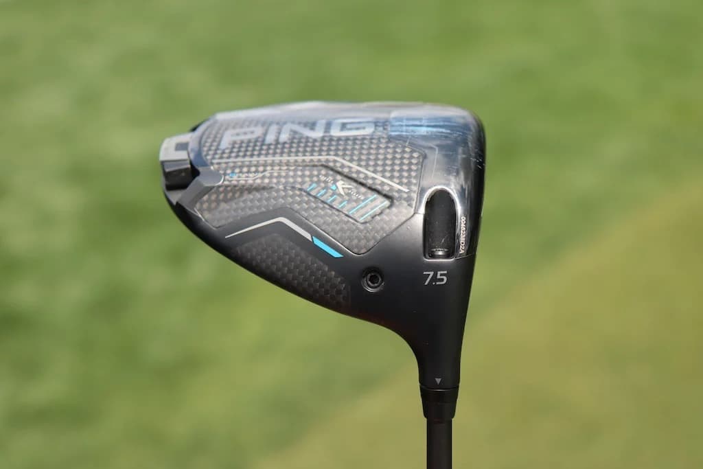 Analyse détaillée de l'équipement de Lydia Ko, double médaillée d'or olympique, qui privilégie un setup hybride stable avec Ping, Titleist et Scotty Cameron pour maintenir sa régularité légendaire.