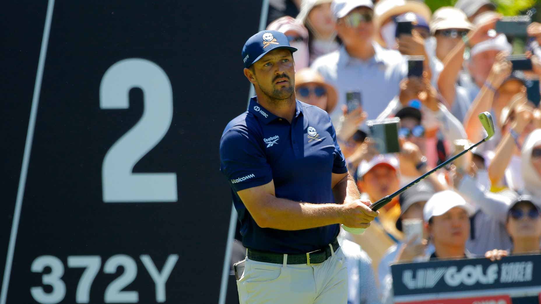 Bryson DeChambeau révèle utiliser l'IA Google Gemini pour analyser sa technique et développe avec Sportsbox AI une plateforme d'entraînement basée sur l'analyse biomécanique.