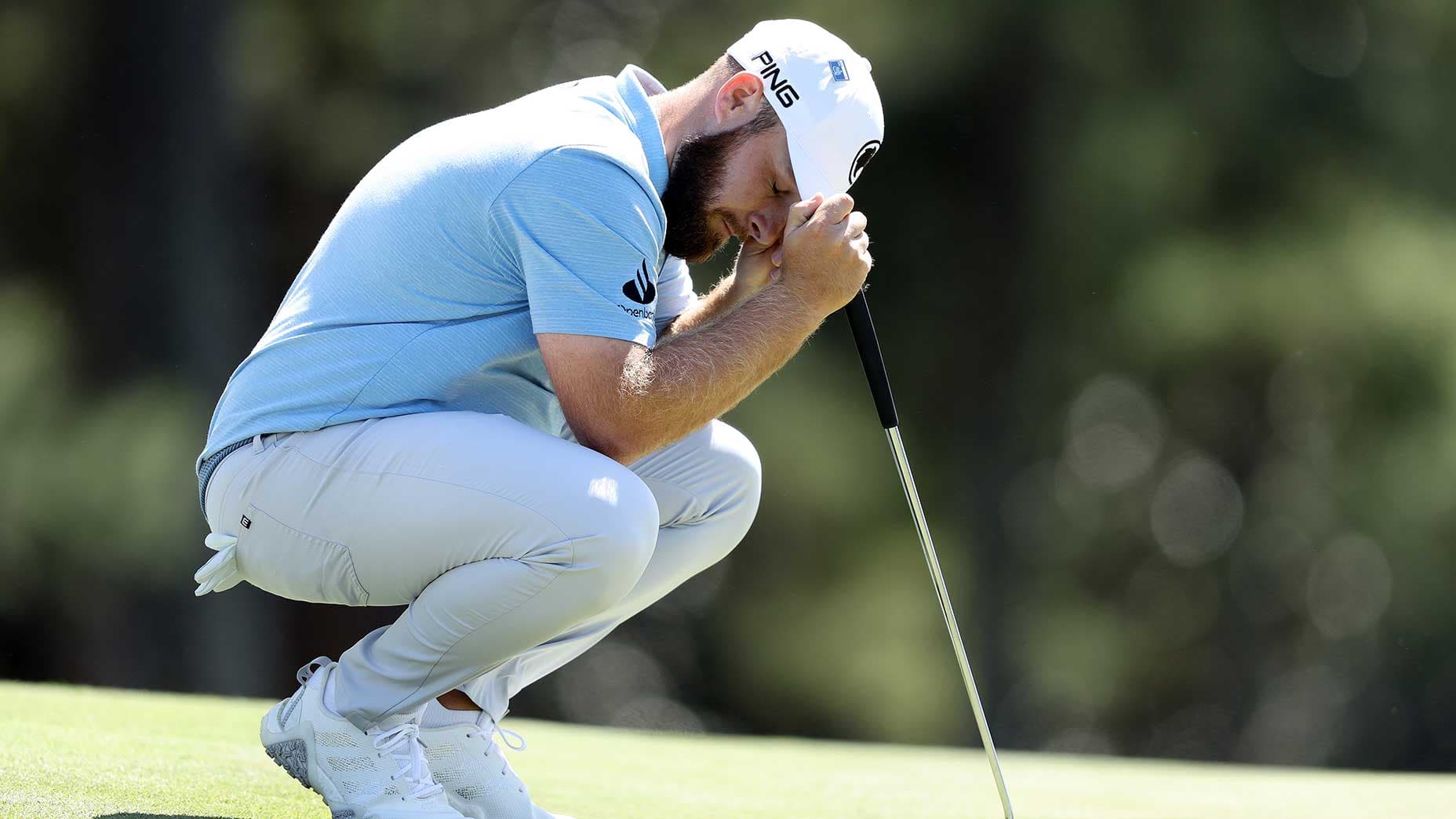 Guide complet pour maîtriser les putts courts avec les 5 erreurs principales décryptées, des exercices pratiques développés par les pros français, et une routine mentale efficace pour transformer ces moments de stress en opportunités de scoring.
