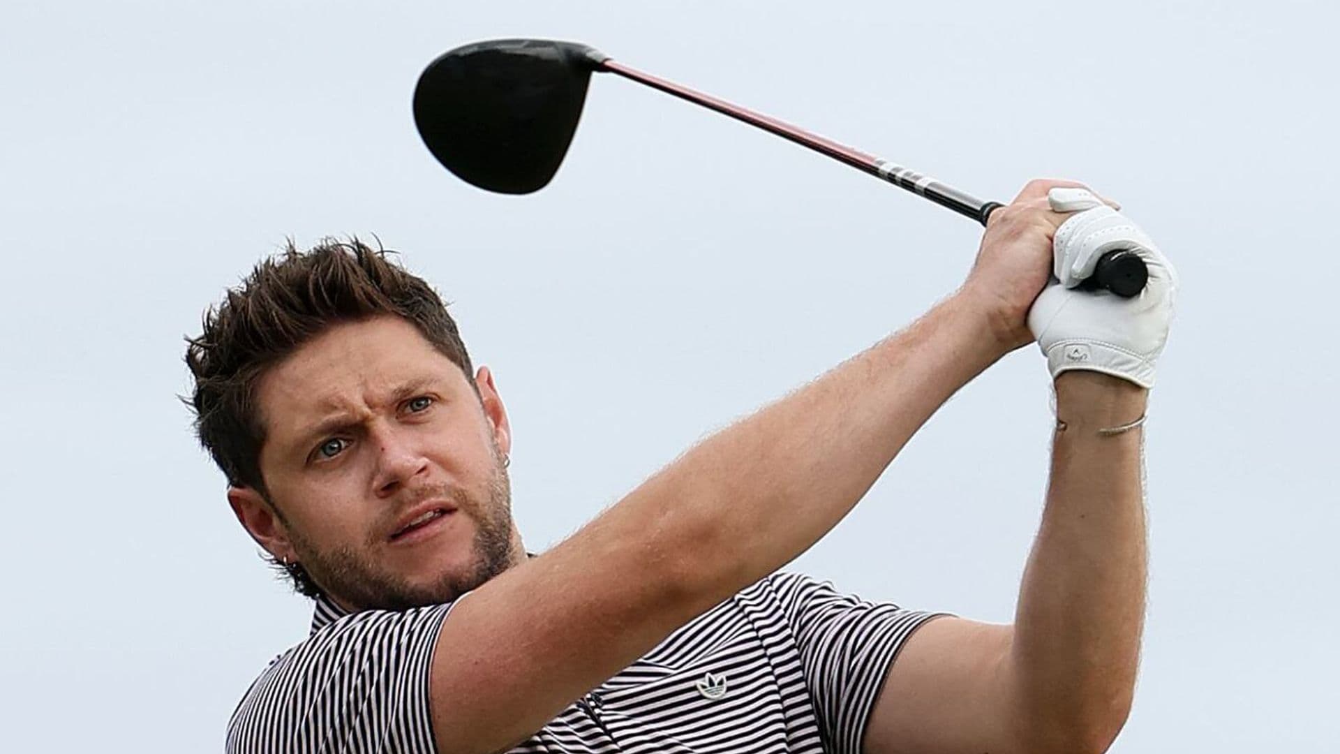 Niall Horan l'a dit à Sky Sports : il planifie ses tournées mondiales autour du golf. Index revendiqué à 8, fondateur de Modest Golf, Pro-Am de l'AIG Women's Open — bien plus qu'un hobby.