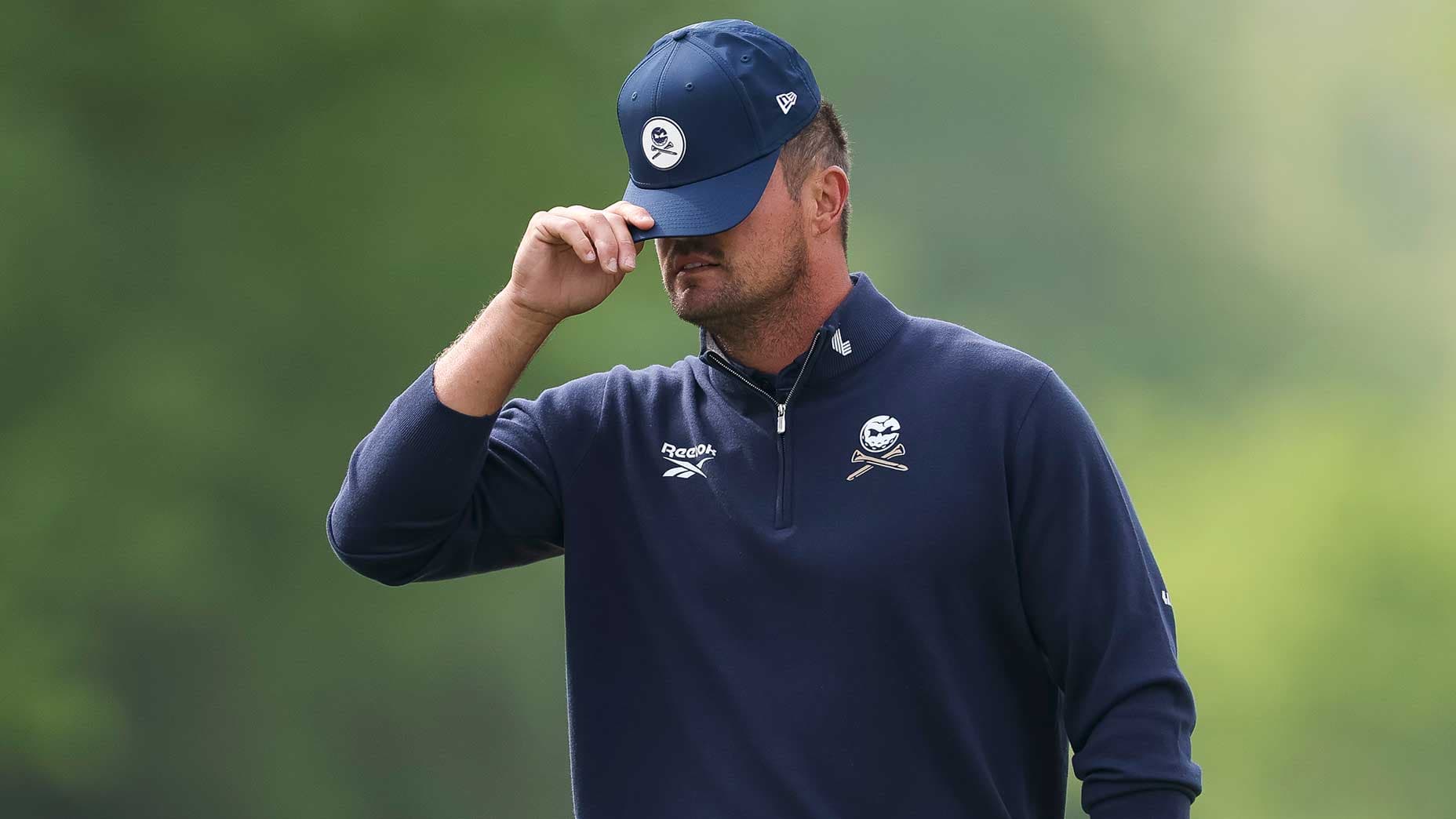 Scottie Scheffler prend la tête du PGA Championship tandis que Bryson DeChambeau et Rory McIlroy déçoivent lors d'un premier tour piégeur.