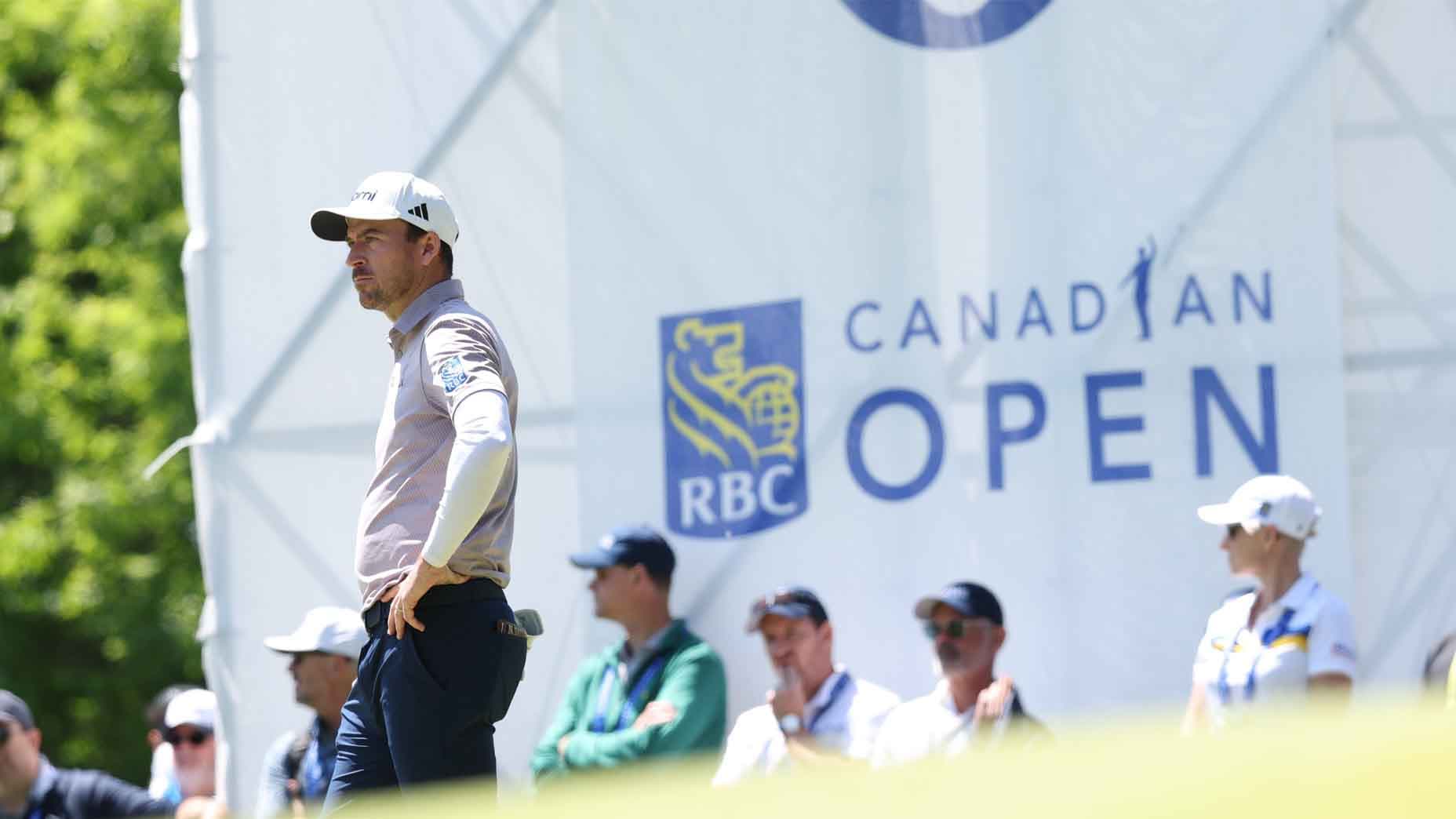 Canal+ diffuse le 2e tour du RBC Canadian Open 2026 dès 19h30 ce vendredi. Six joueurs se partagent la tête après le premier tour.