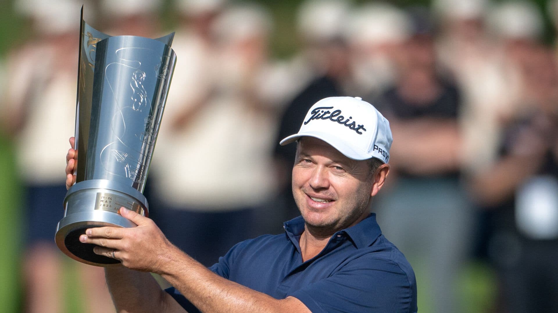 À 44 ans, Richard Sterne renoue avec la victoire après 13 ans d'attente grâce à son succès au Soudal Open en Belgique avec deux coups d'avance.