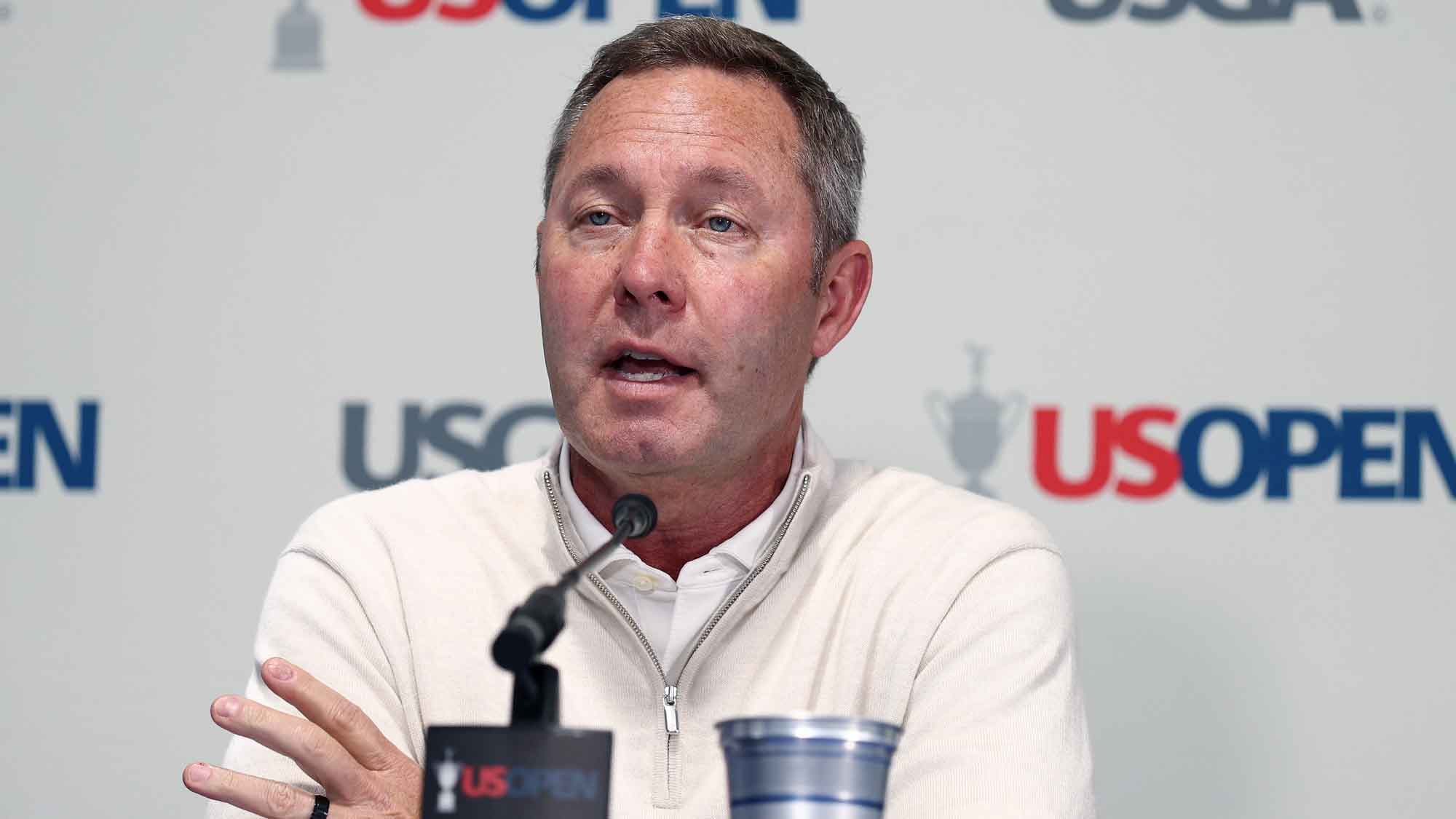 Portrait de Mike Whan, huitième CEO de l'USGA depuis 2021, qui transforme l'institution avec transparence, dialogue et une vision du golf comme bien commun.