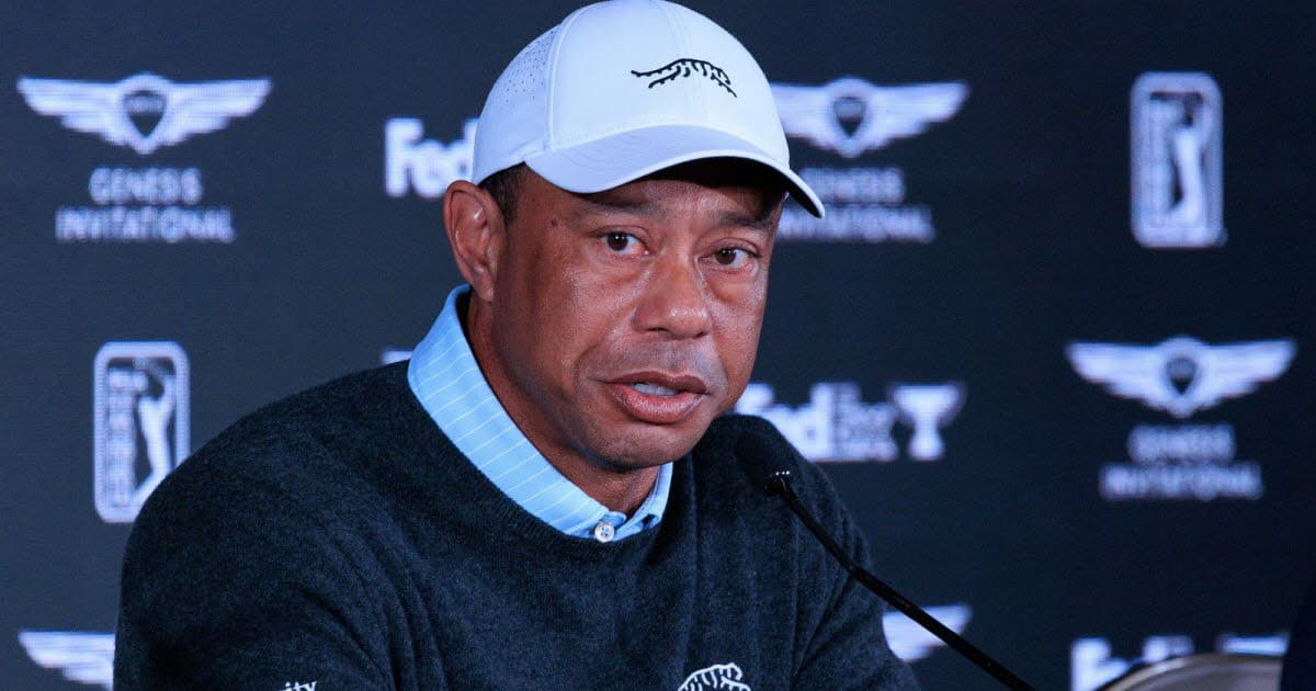 Tiger Woods suspend ses activités pour suivre un traitement et se recentrer sur sa vie personnelle avec sa compagne.
