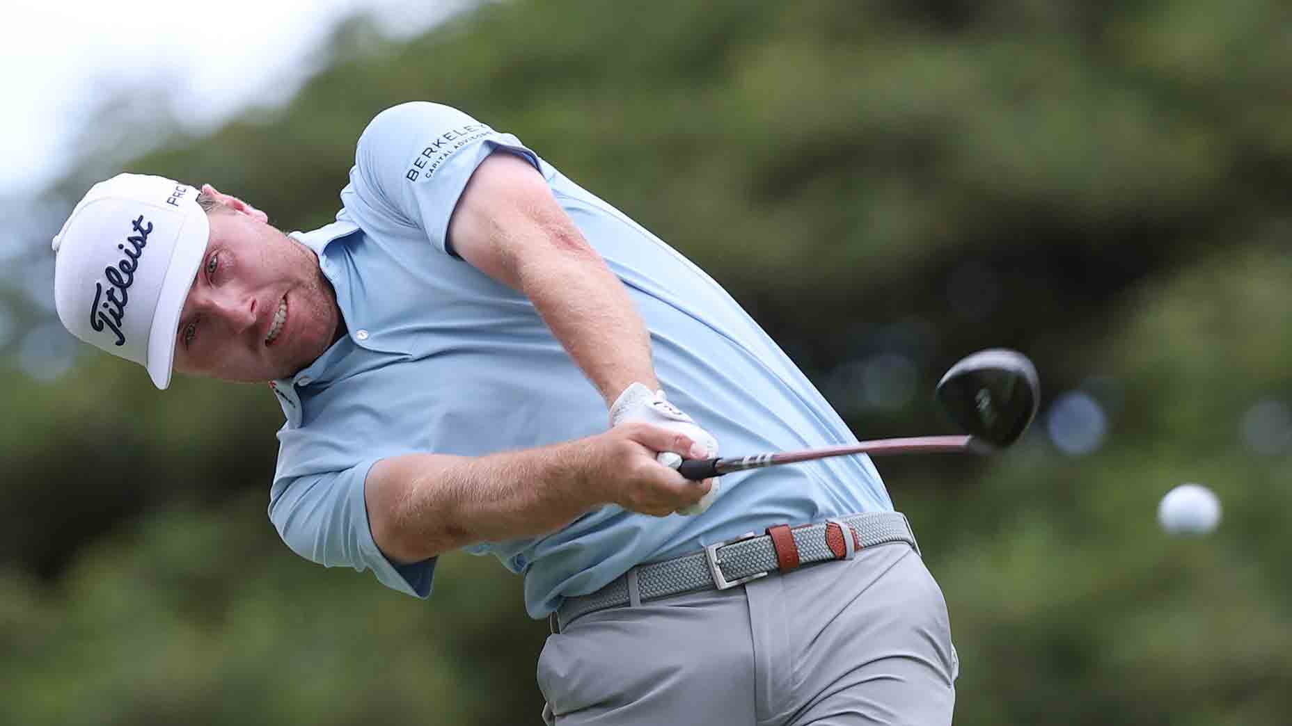 Greensboro accueille le Wyndham Championship 2026, dernier tournoi avant les Playoffs. Cinq joueurs à mettre dans votre viseur cette semaine.
