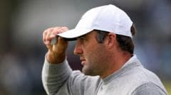 Scottie Scheffler partage la tête au premier tour du US PGA Championship sur le difficile parcours d'Aronimink, tandis que Rory McIlroy peine à trouver ses marques.